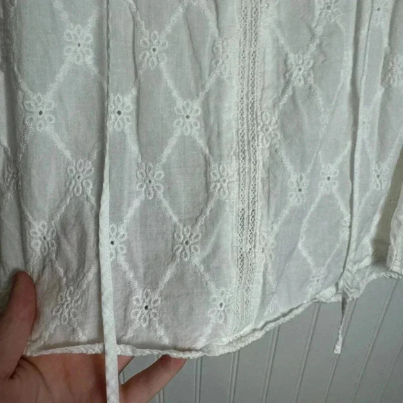 Blu Pepper white long sleeve eyelet lace blouse size small H28 - Picture 4 of 6